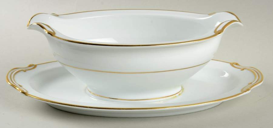 N1595 Gravy Boat with Attached Underplate by Noritake-1