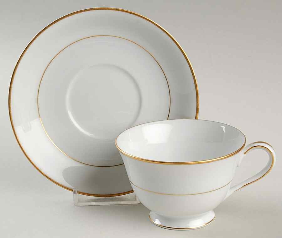 N1595 Footed Cup & Saucer Set by Noritake-1