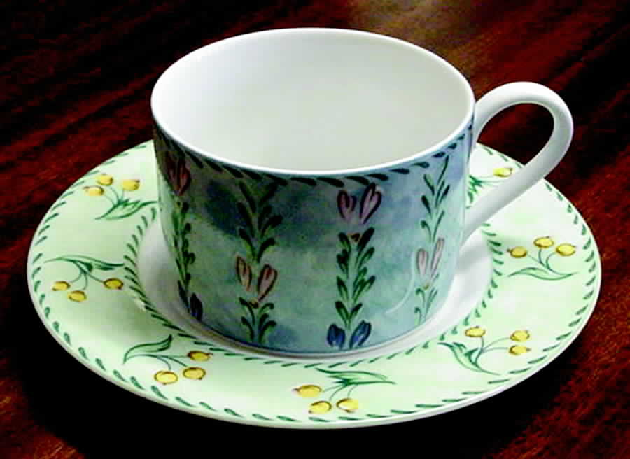 823A Flat Cup & Saucer Set by Patra-1