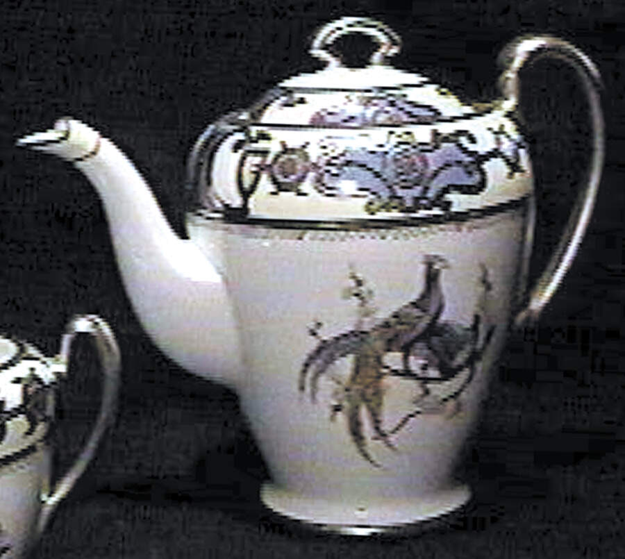 N1621 Teapot & Lid by Noritake-1