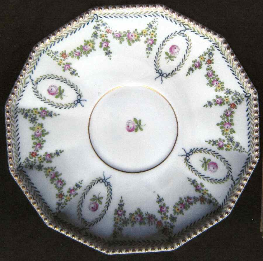 1390 Saucer by Nymphenburg-1