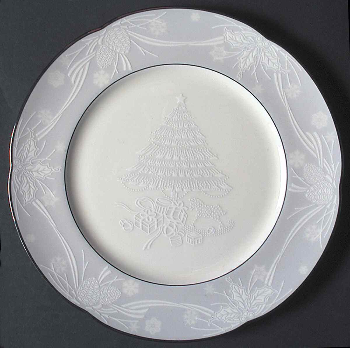 Snowfall Accent Luncheon Plate by Noritake-1