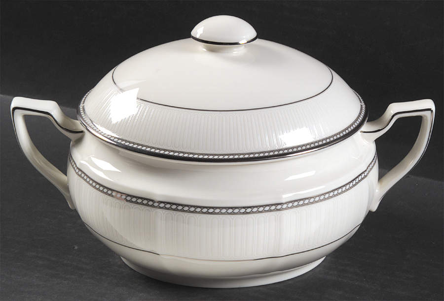 Adrianna Oval Covered Vegetable by Noritake-1
