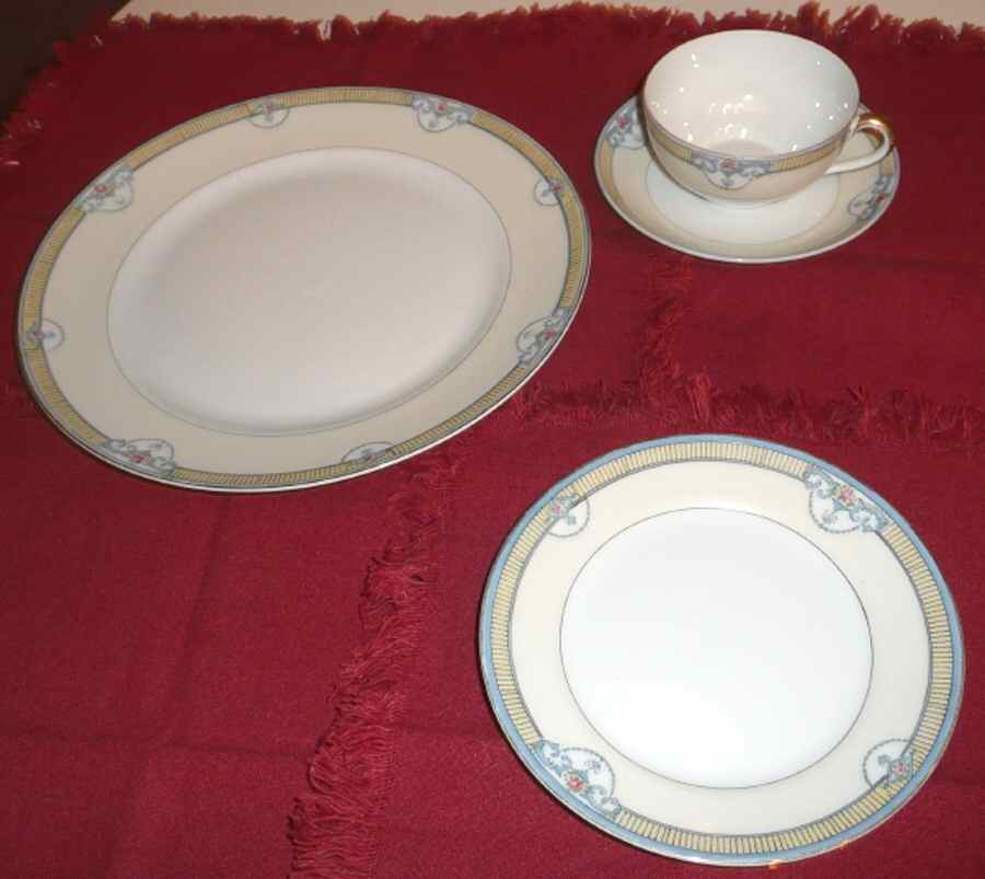 N1638 Salad Plate by Noritake-1