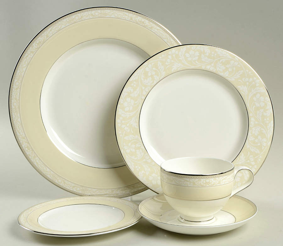 Manassa 5 Piece Place Setting by Noritake-1