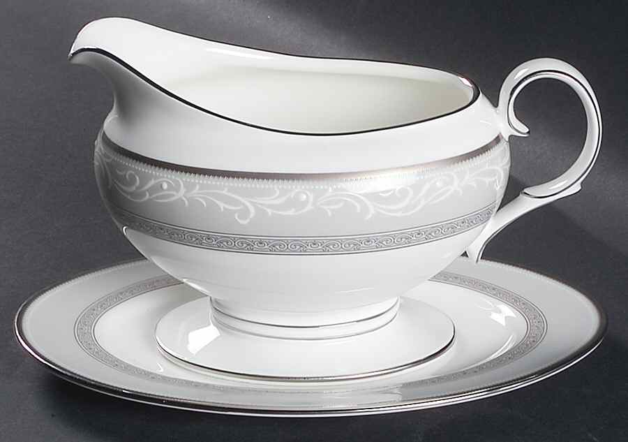 Yasmin Gravy Boat & Underplate (Relish/Butter) by Noritake-1