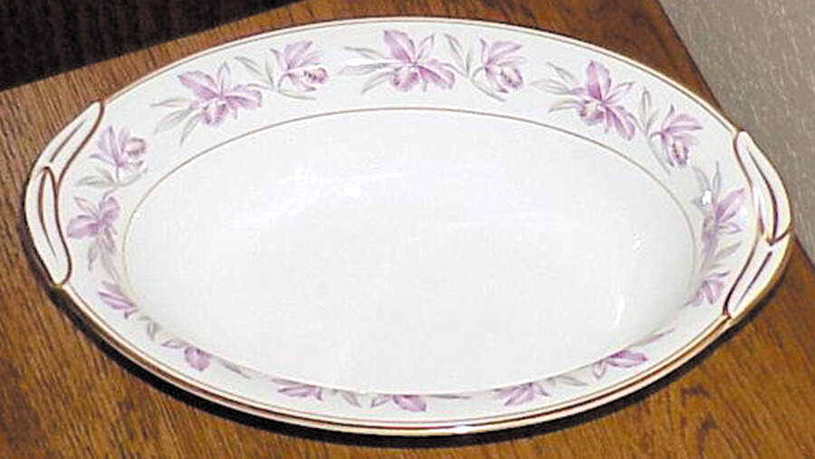 N1673 10" Oval Vegetable Bowl by Noritake-1
