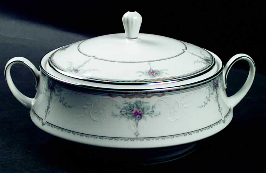 Dearest Round Covered Vegetable by Noritake-1