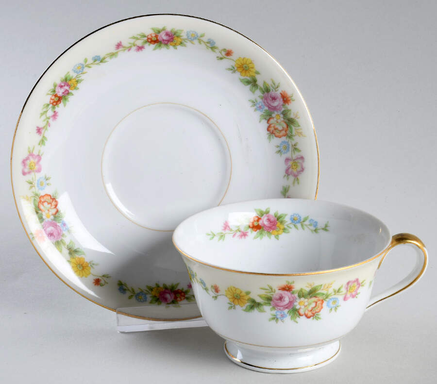 N1719 Footed Cup & Saucer Set by Noritake-1
