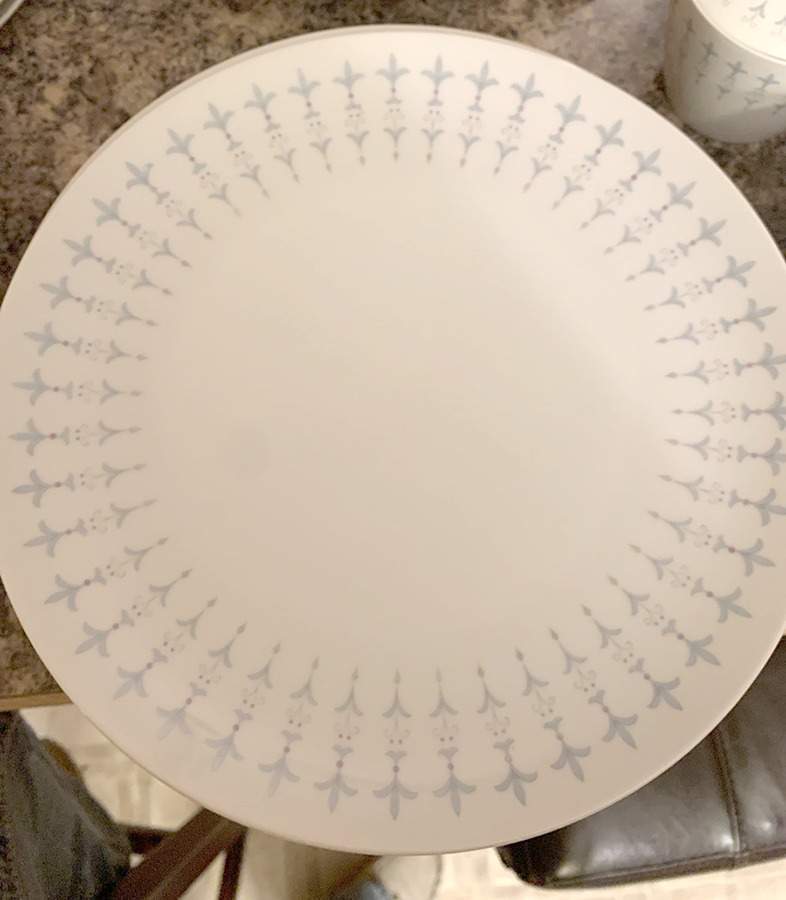 Minuet Dinner Plate by Narumi-1