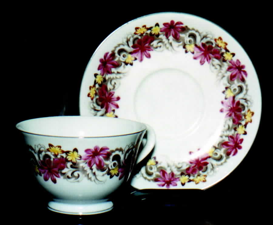 N1730 Footed Cup & Saucer Set by Noritake-1