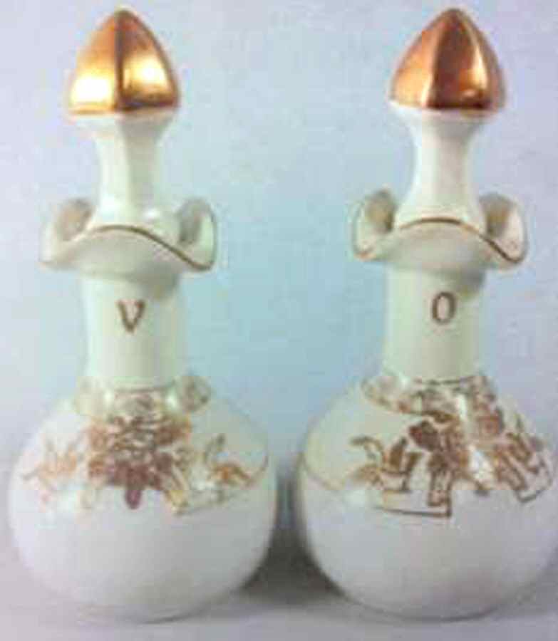 N1732 Vinegar and Oil Set with Stoppers by Noritake-1
