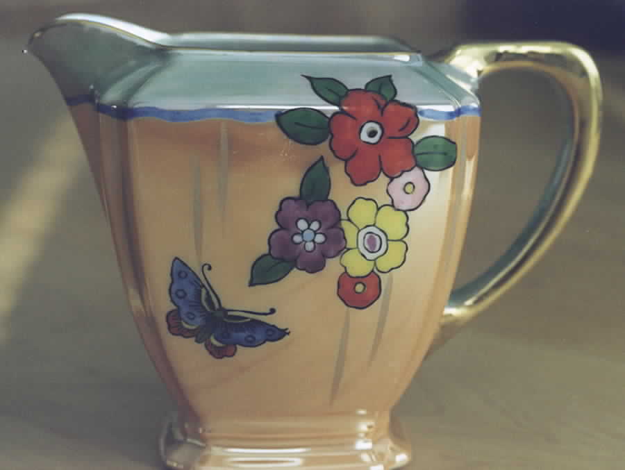 N1748 Creamer by Noritake-1