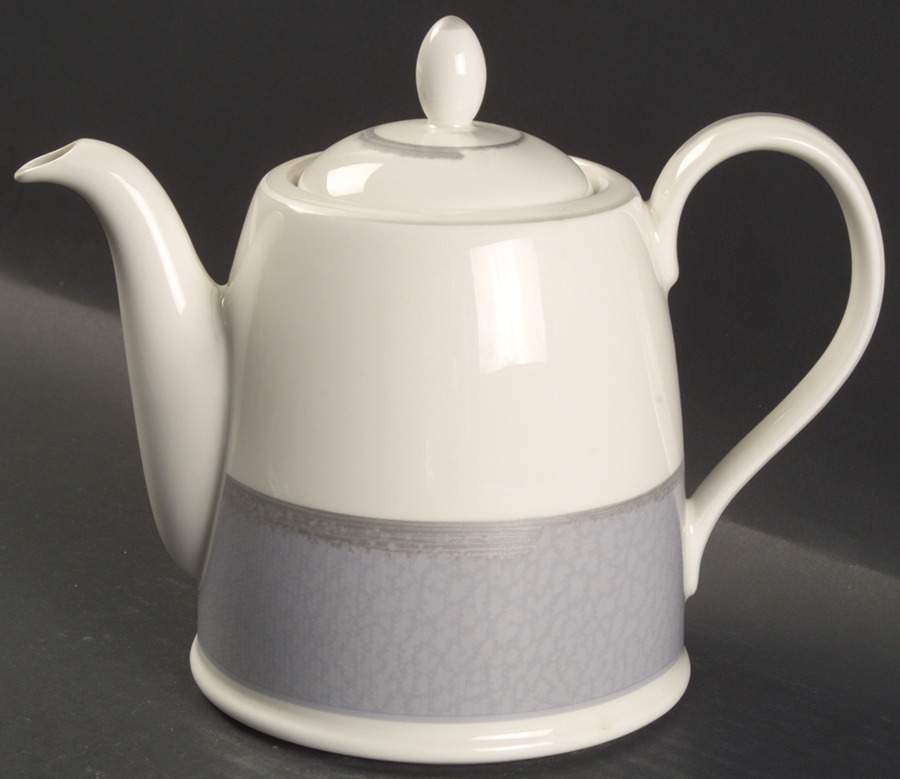 Ambience Violet Tea/Coffee Pot & Lid by Noritake-1