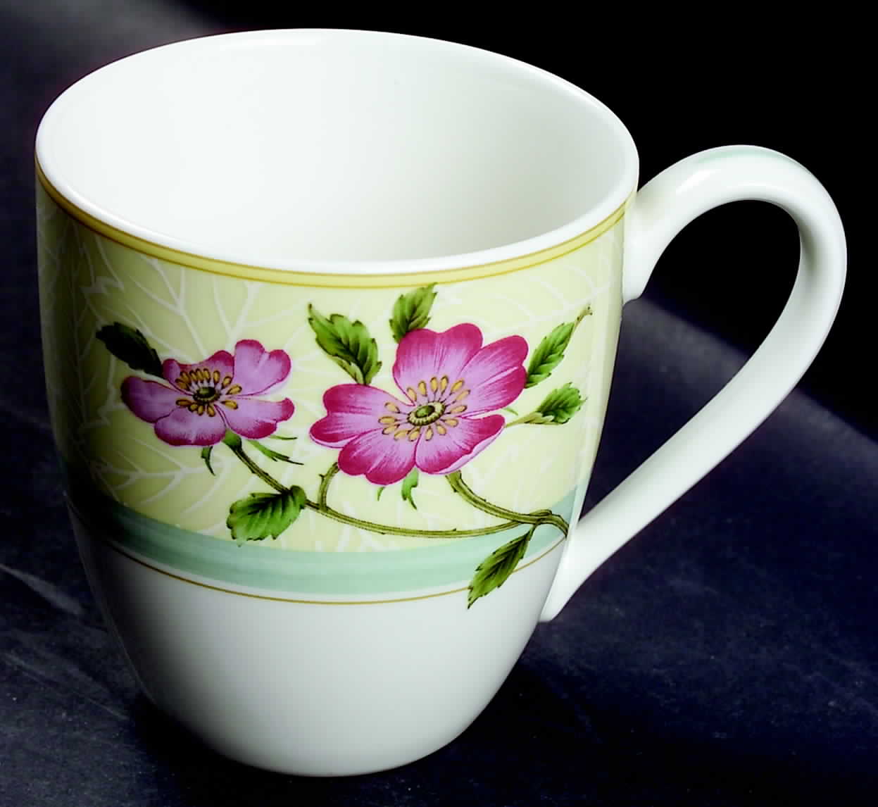 Jolie Fleur Mug by Noritake-1