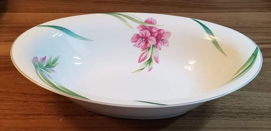 Karen (Gray Trim) 10" Oval Vegetable Bowl by Noritake-1