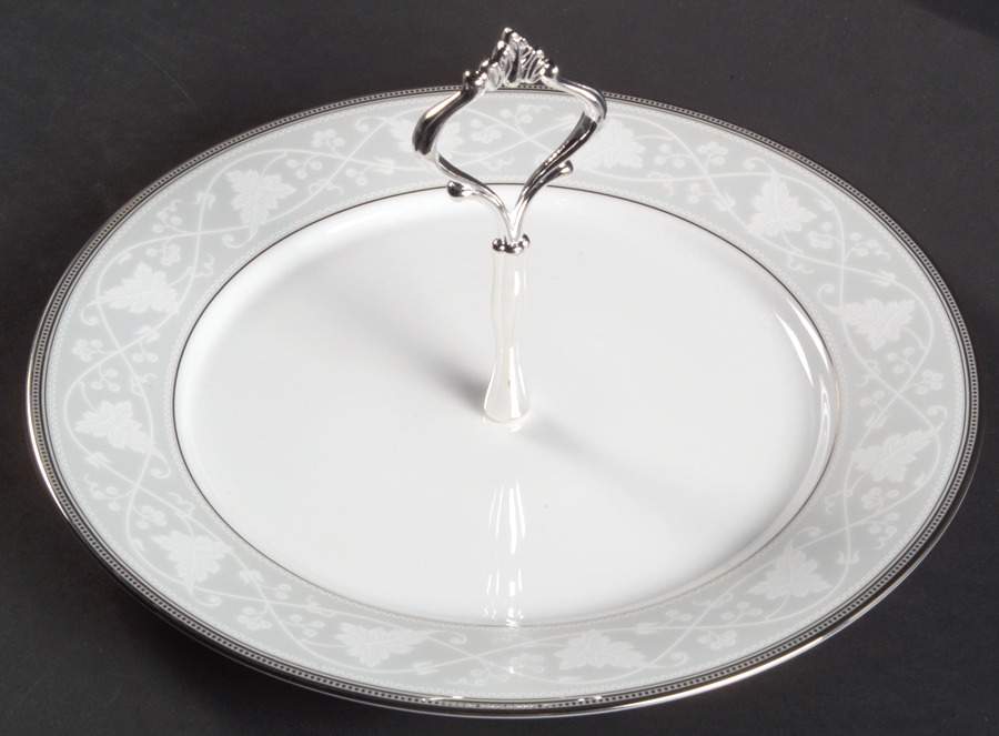 Clarenton Round Serving Plate with Handle (DP) by Noritake-1