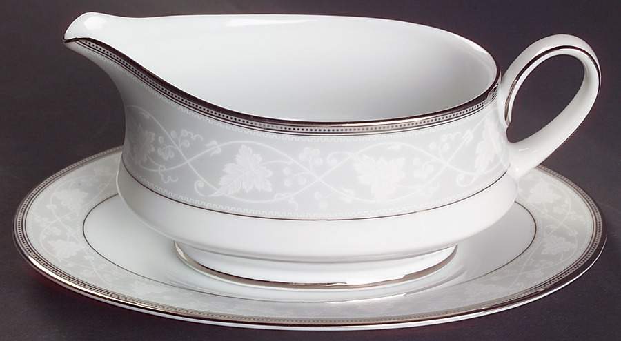 Clarenton Gravy Boat & Underplate (Relish/Butter) by Noritake-1