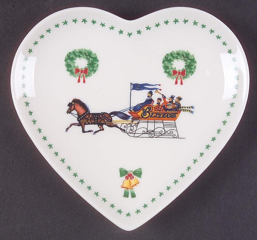 Americana Christmas Heart Shaped Dish by Nikko-1