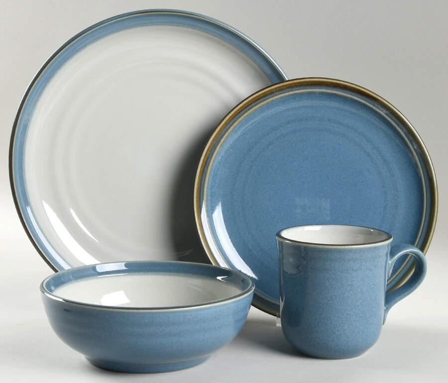 Sanibel Blue 4 Piece Place Setting by Noritake-1