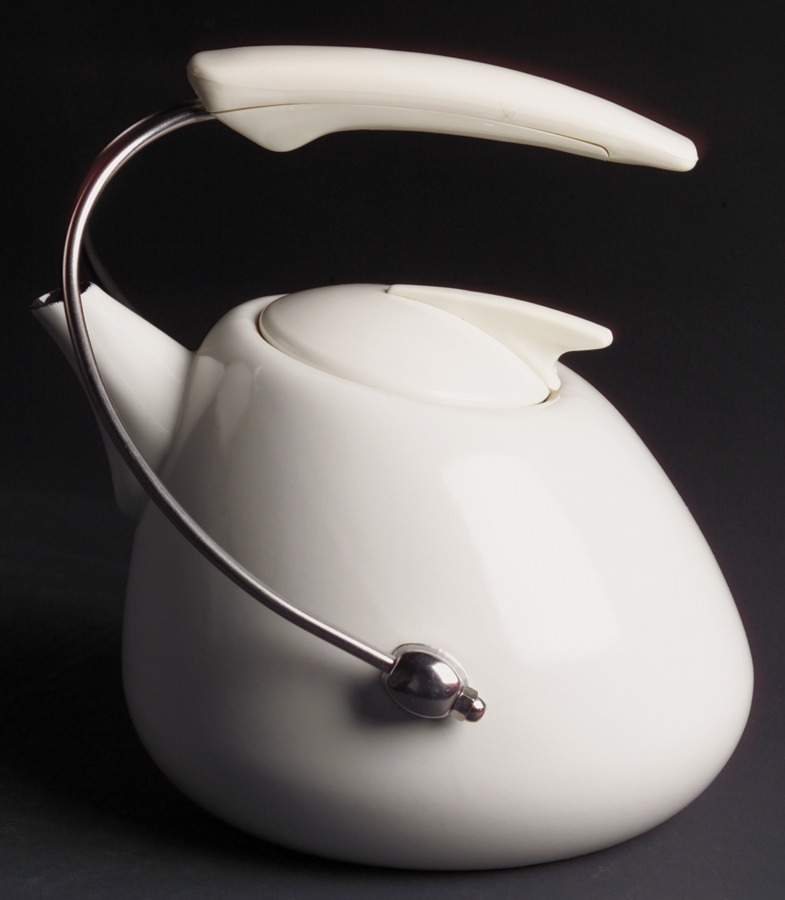 Colorwave Cream Metal Kettle & Lid by Noritake-1