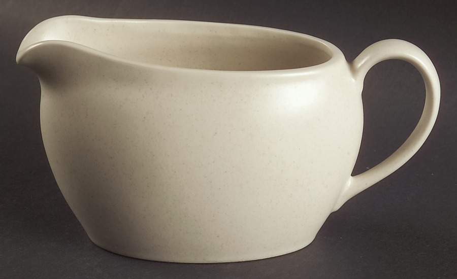 Colorwave Cream Gravy Boat by Noritake-1