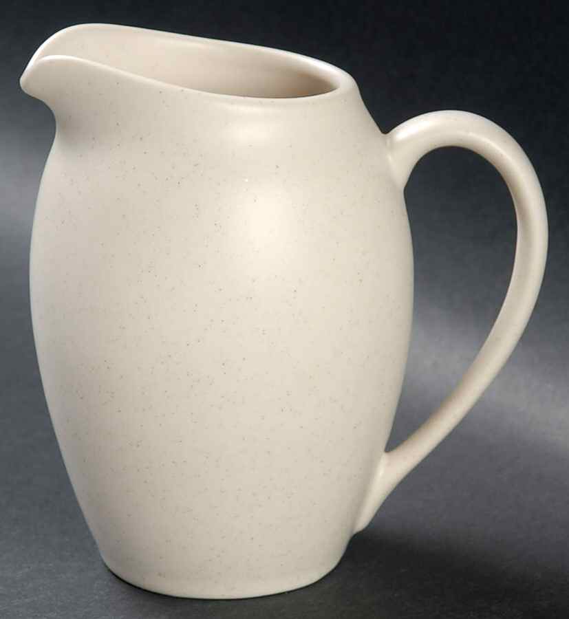 Colorwave Cream Creamer by Noritake-1