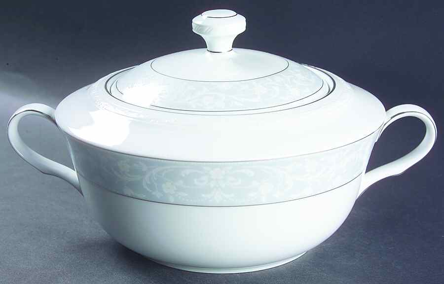 Glenrose Platinum Round Covered Vegetable by Noritake-1
