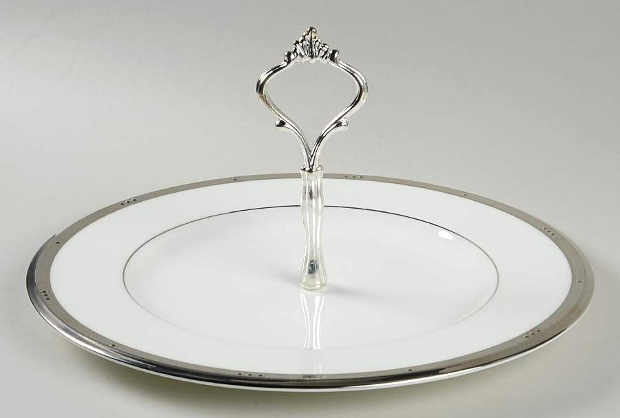 Chatelaine Platinum Round Serving Plate with Handle (DP) by Noritake-1