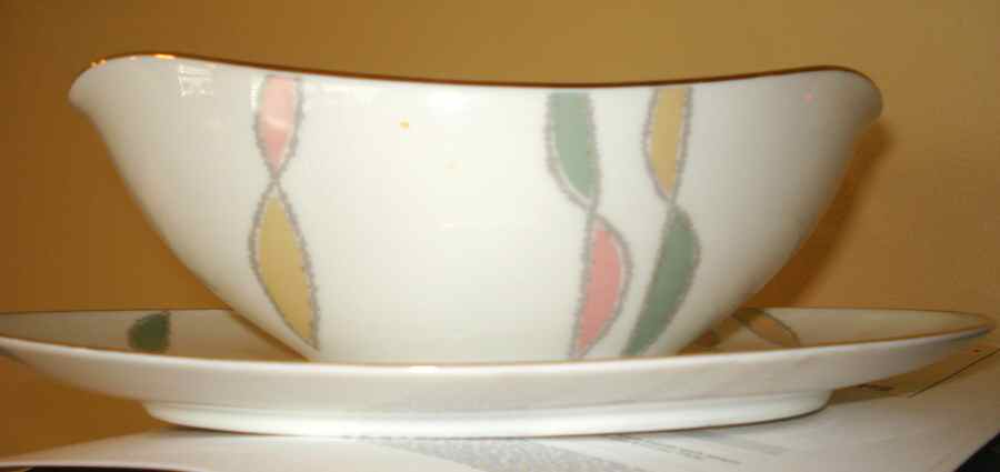 226 Gravy Boat with Attached Underplate by Noritake-1
