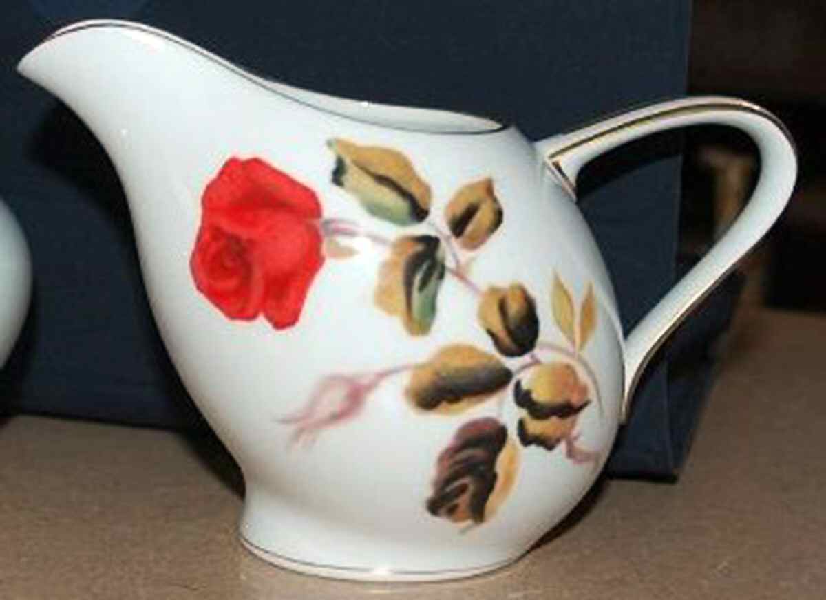N1820 Creamer by Noritake-1