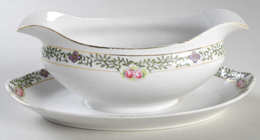 N1842 Gravy Boat with Attached Underplate by Noritake-1