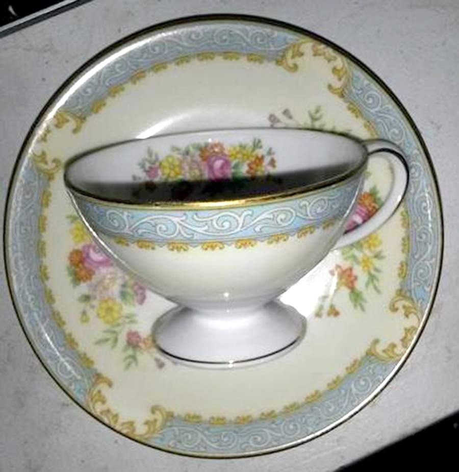 N1847 Footed Cup & Saucer Set by Noritake-1