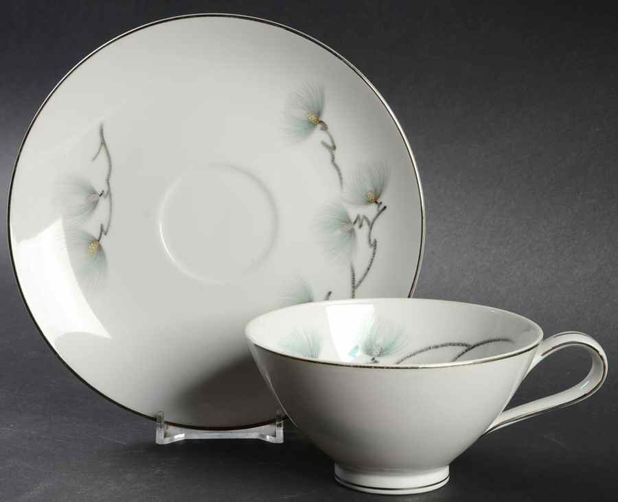 Ma tsu Footed Cup & Saucer Set by Narumi-1