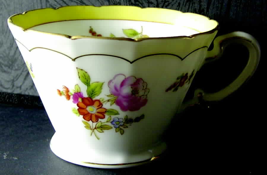 N1870 Footed Cup by Noritake-1