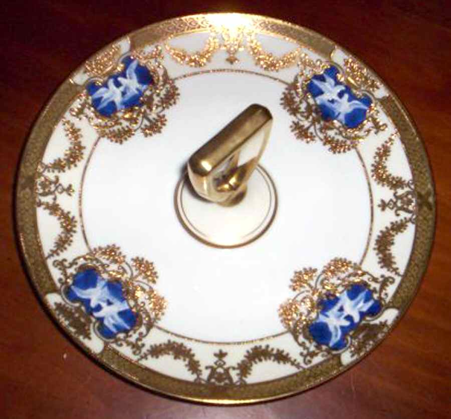 N1888 Round Serving Plate with Handle (DP) by Noritake-1
