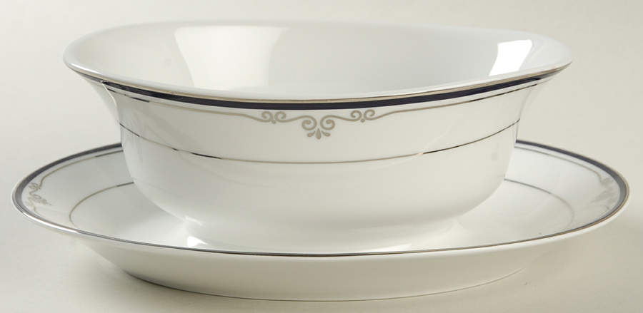 Grand Opera Platinum Gravy Boat with Attached Underplate by Nikko-1