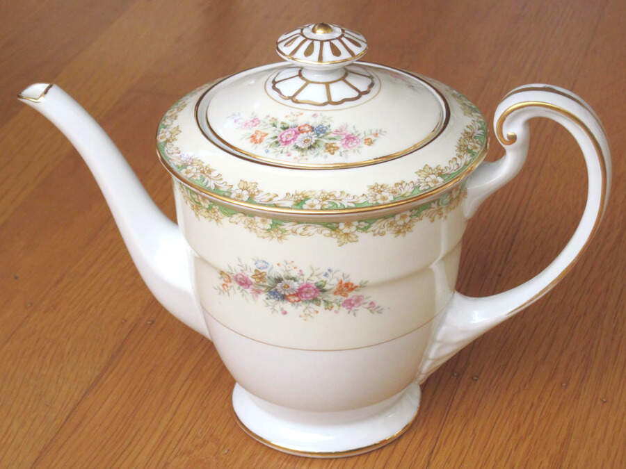 N1915 Coffee Pot & Lid by Noritake-1
