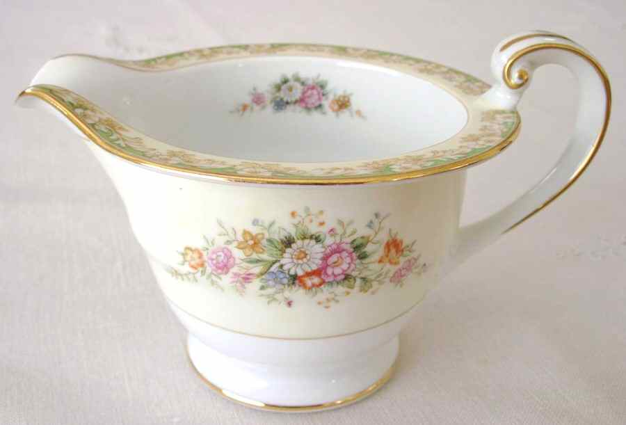 N1915 Creamer by Noritake-1