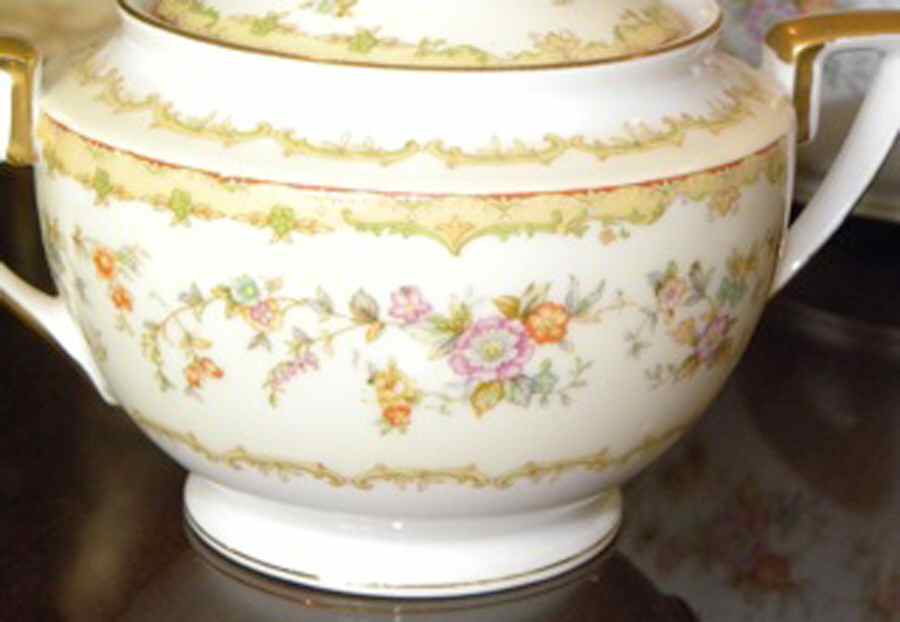 Columbine (No #) Sugar Bowl No Lid by Noritake-1