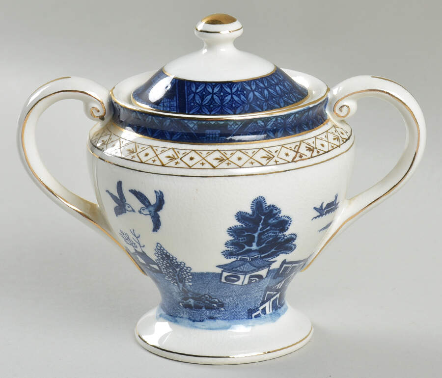 Blue Willow Mini Sugar Bowl & Lid by Nikko-1