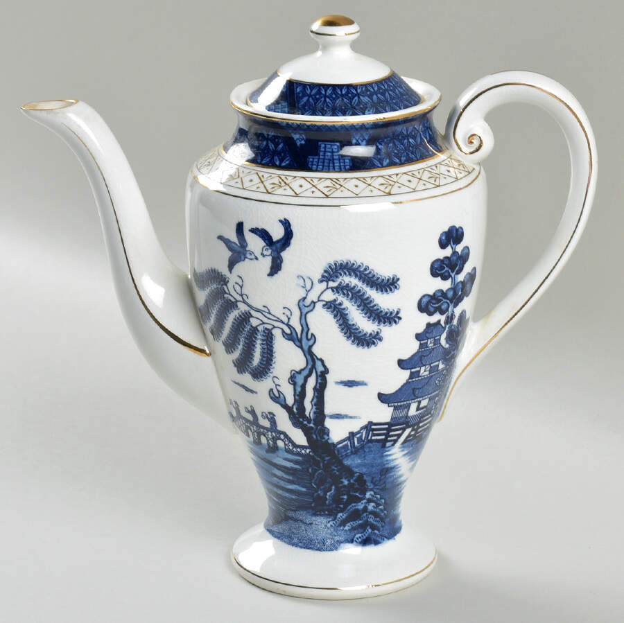 Blue Willow Mini Coffee Pot & Lid by Nikko-1