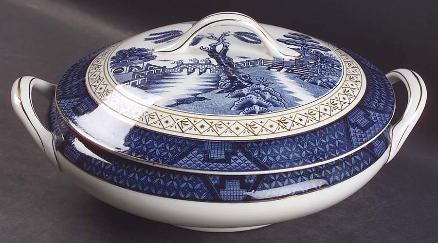 Blue Willow Round Covered Vegetable by Nikko-1