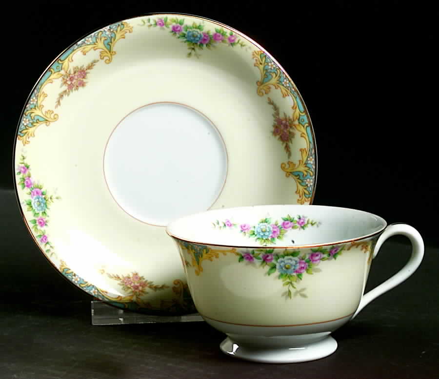 N1938 Footed Cup & Saucer Set by Noritake-1