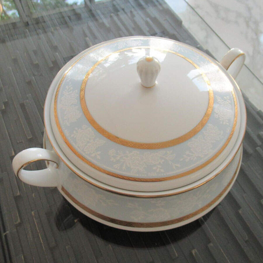 Norwich Round Covered Vegetable by Noritake-1
