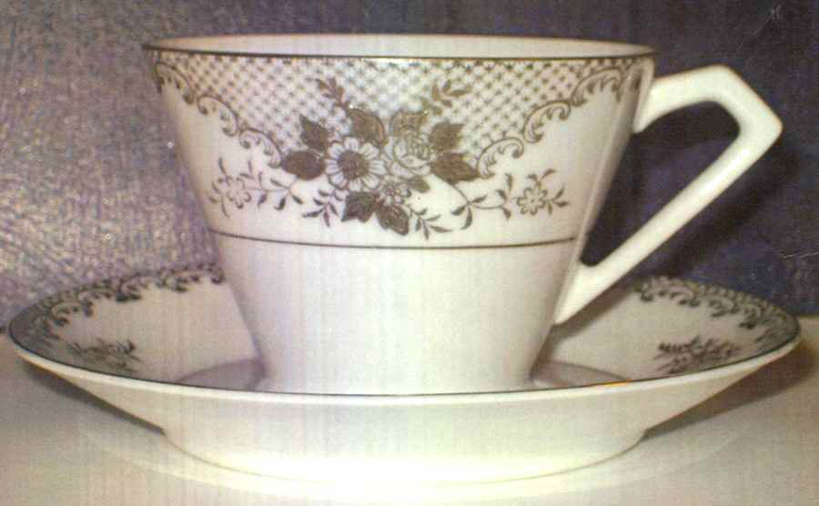 N1947 Footed Cup & Saucer Set by Noritake-1