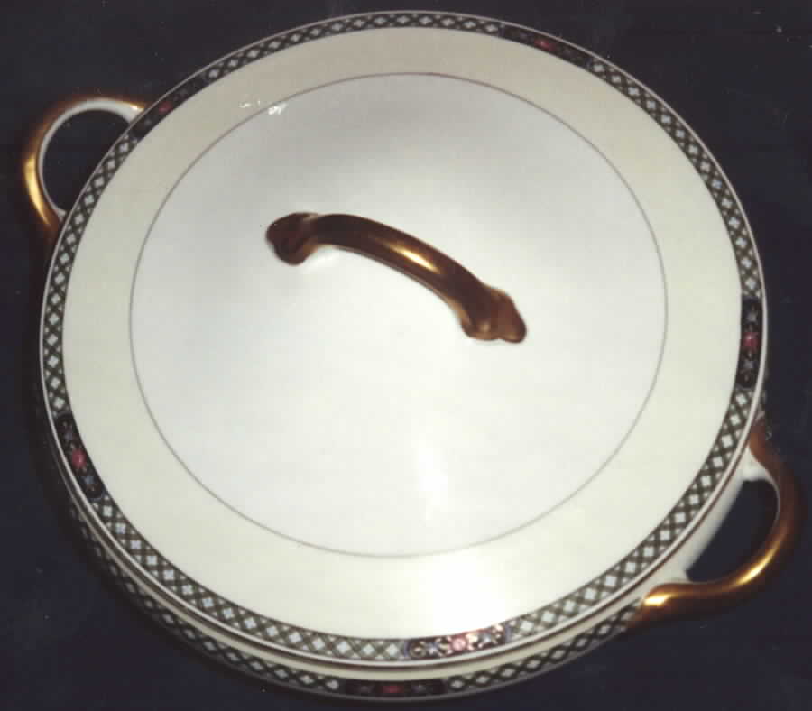 N1974 Round Covered Vegetable by Noritake-1