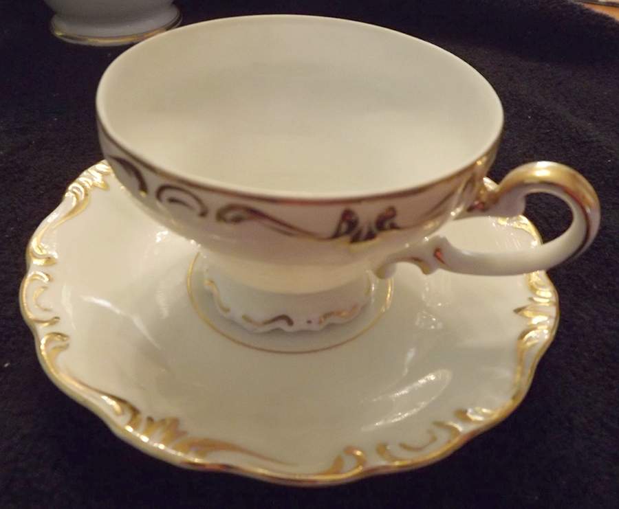N1988 Footed Cup & Saucer Set by Noritake-1