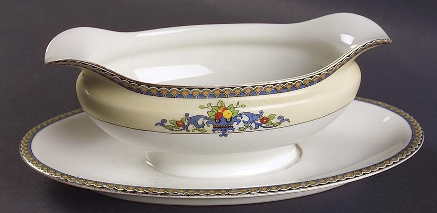 N1991 Gravy Boat with Attached Underplate by Noritake-1