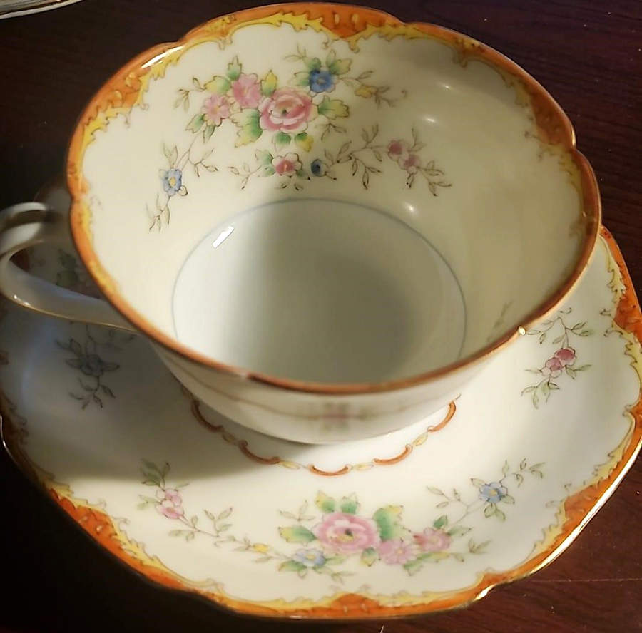 N2015 Footed Cup & Saucer Set by Noritake-1